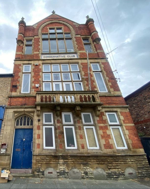 Property photo 1 of 1 Hyde Conservative Club
