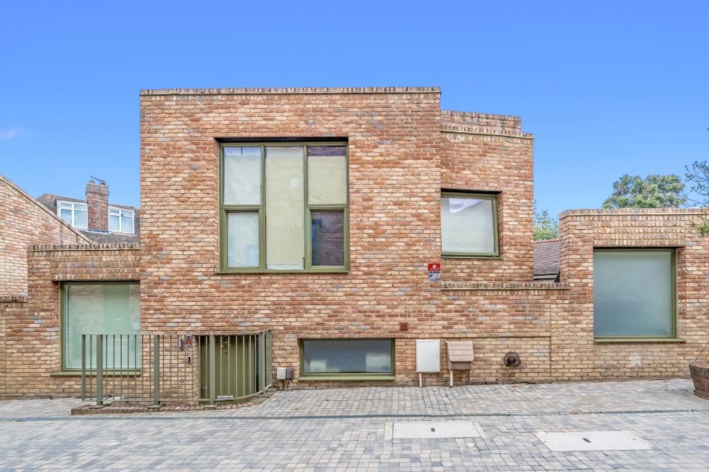 Property photo 1 of 13 External View