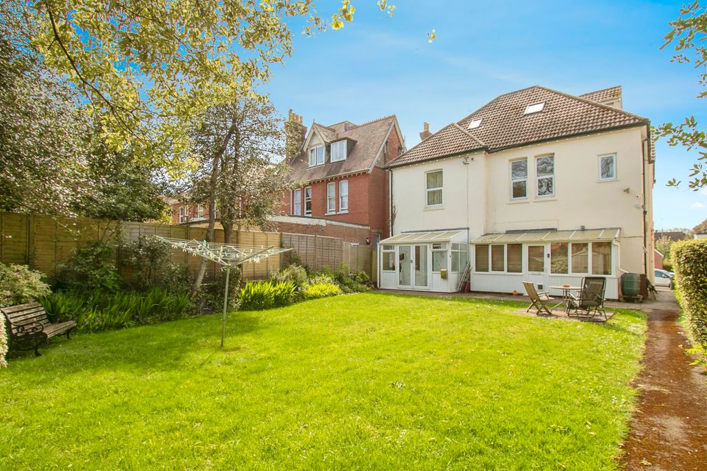 Property photo 1 of 15 Photography