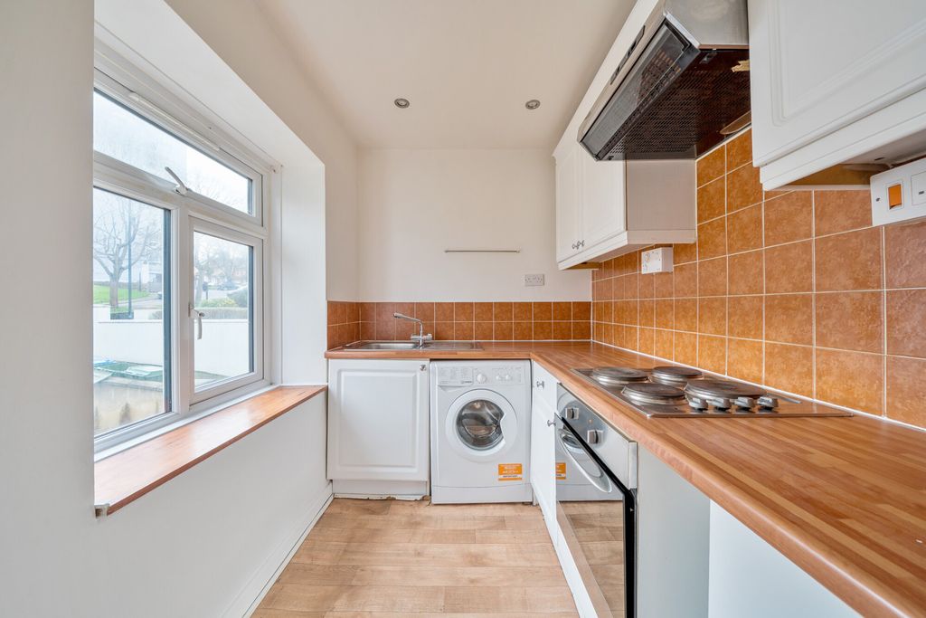 Property photo 3 of 13 Kitchen