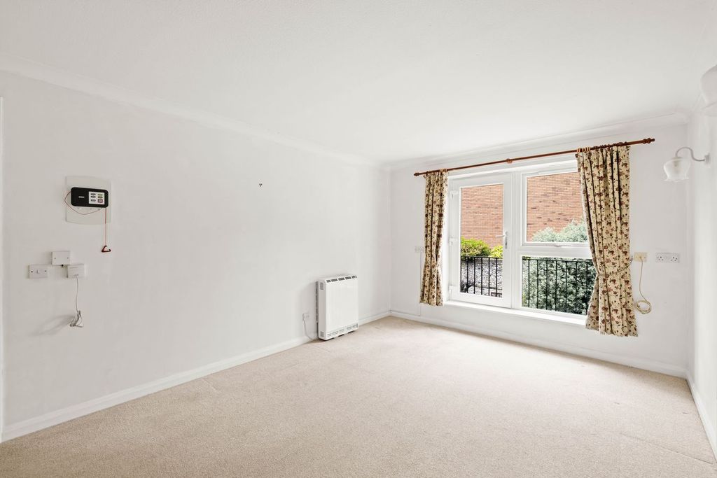Property photo 3 of 9