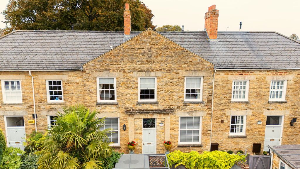 Property photo 1 of 41