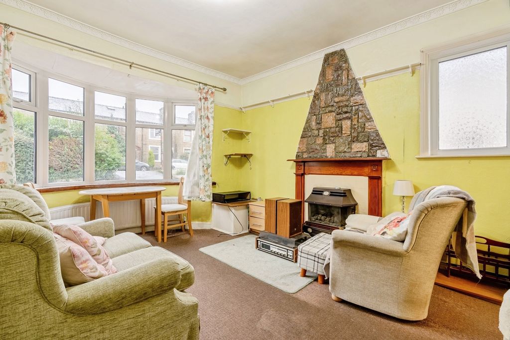 Property photo 2 of 14 Photo