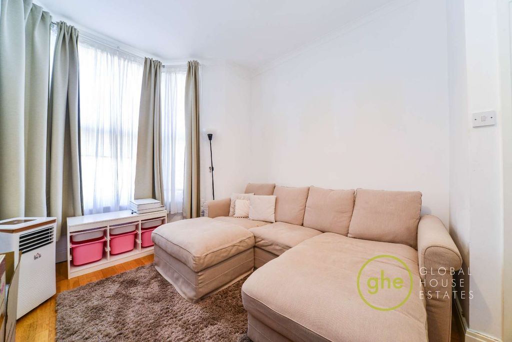 Property photo 1 of 6