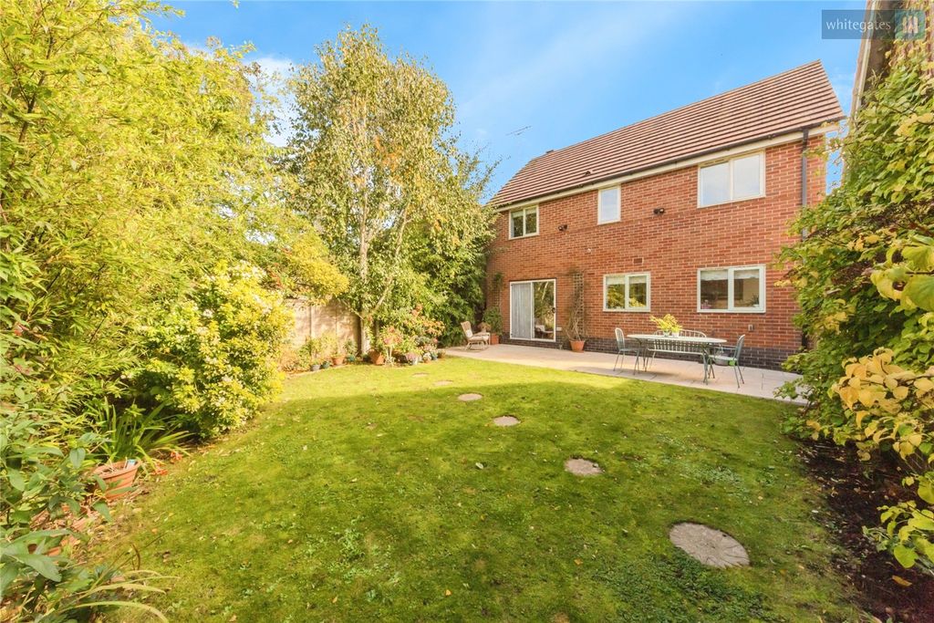 Property photo 2 of 26 Picture No. 32