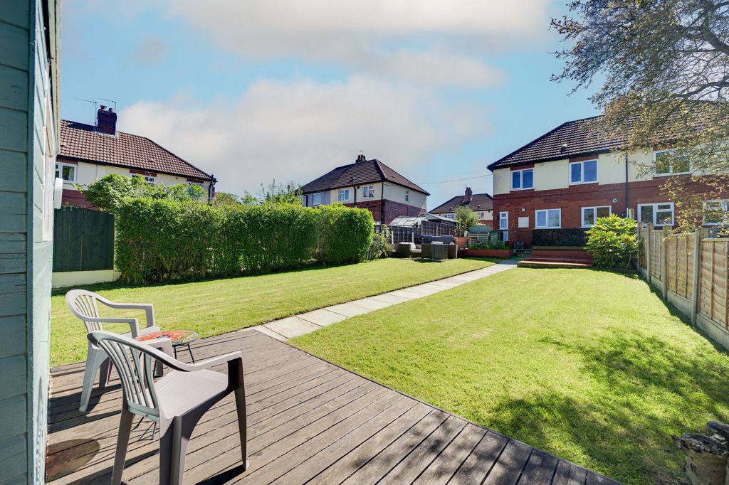 Property photo 3 of 31