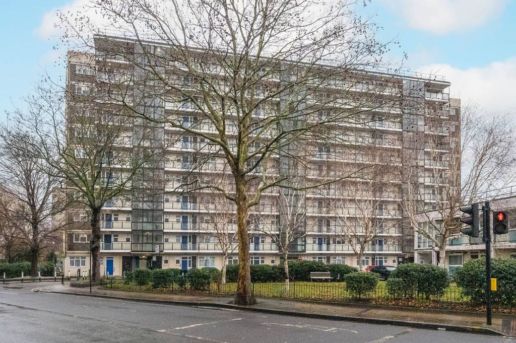 Property photo 2 of 20