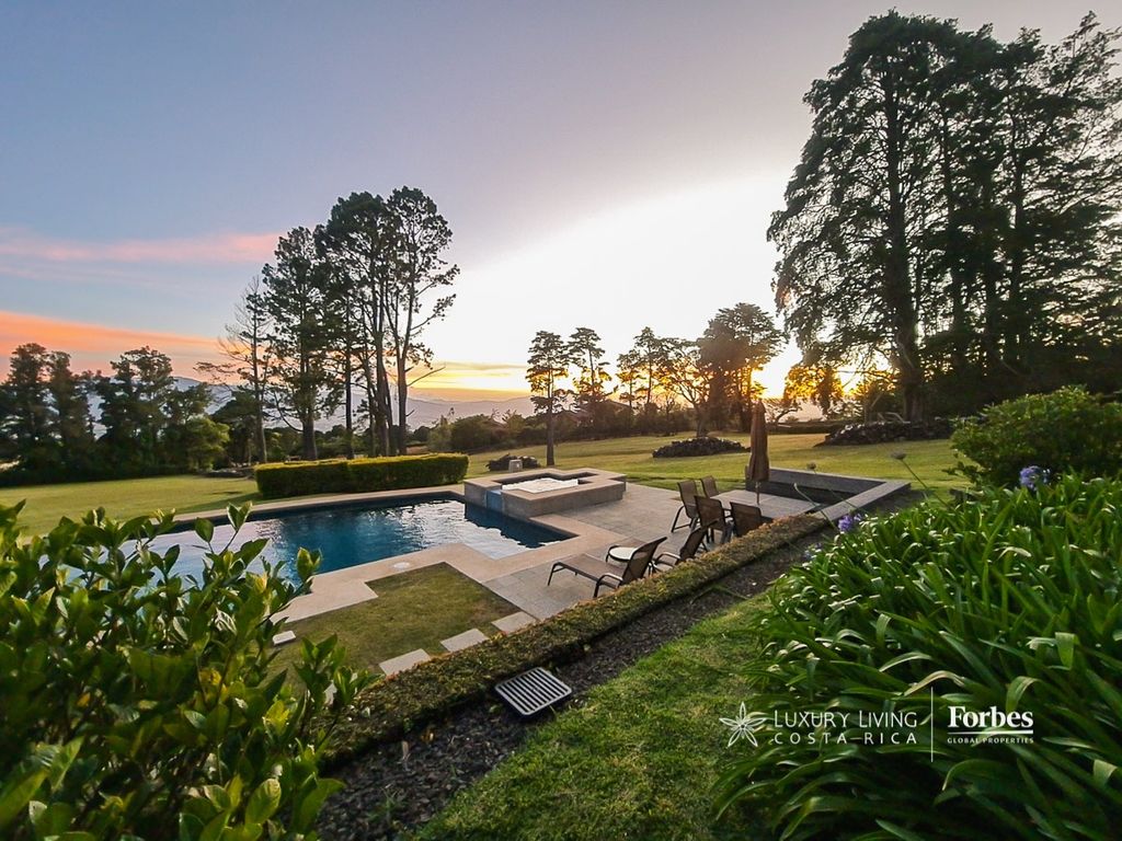 Property photo 1 of 36