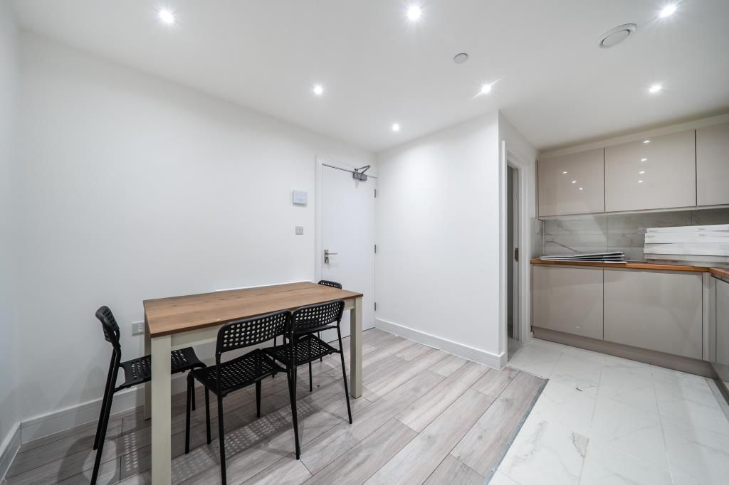 Property photo 3 of 24 Kitchen