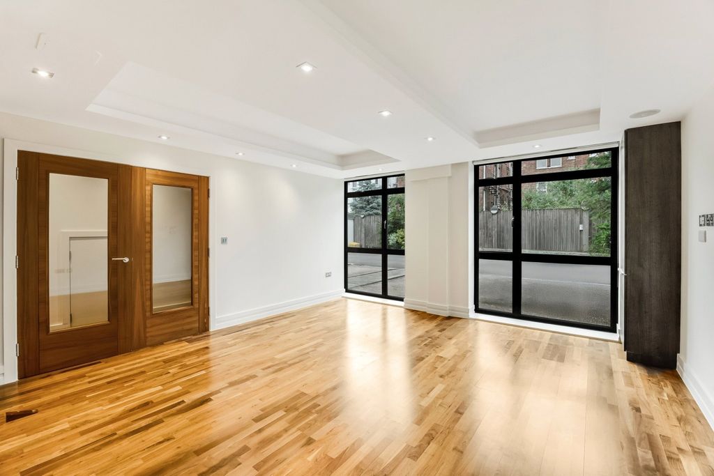 Property photo 3 of 12 Picture No. 04
