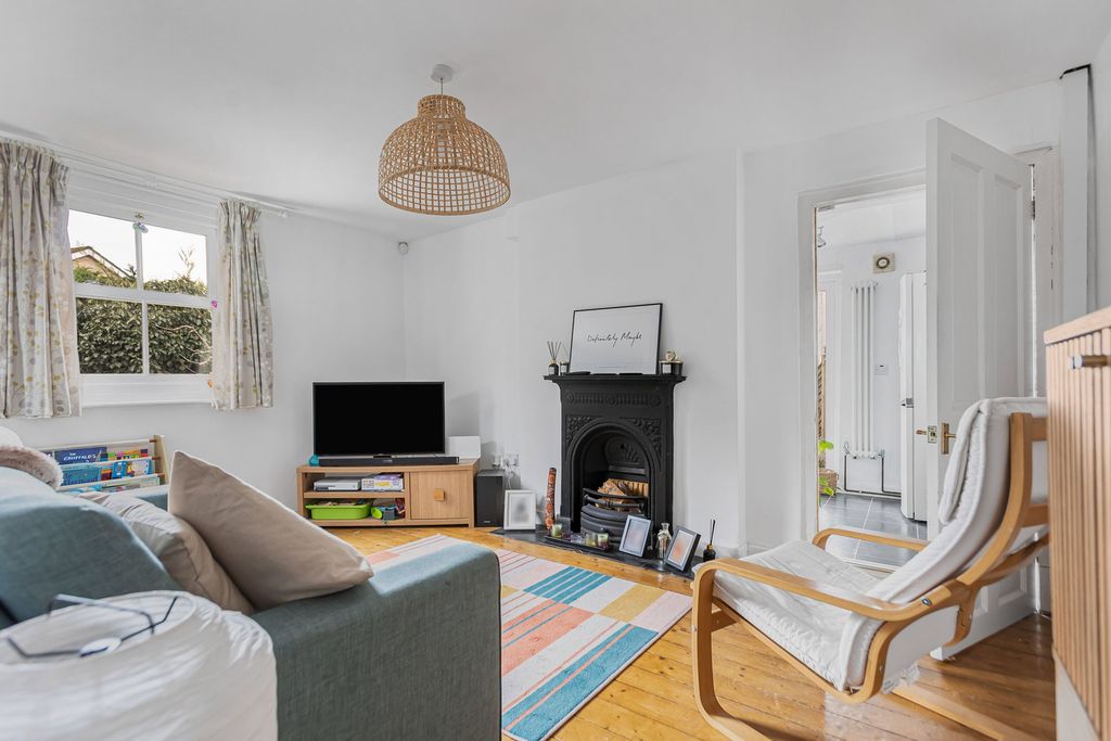 Property photo 2 of 19