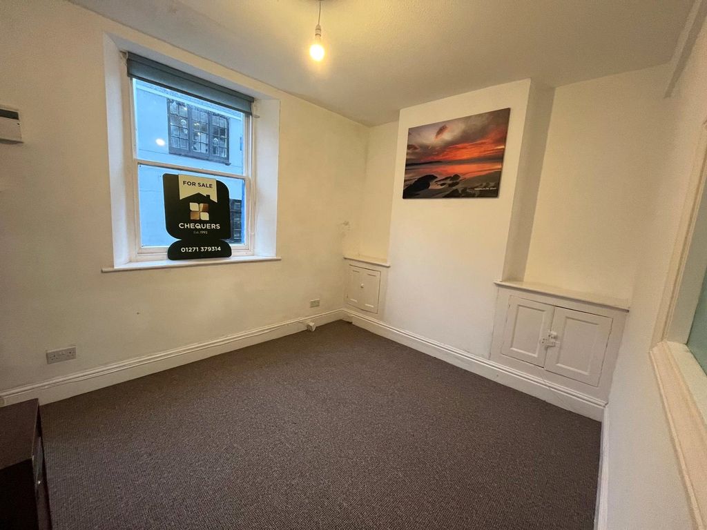 Property photo 2 of 18 Picture No. 31