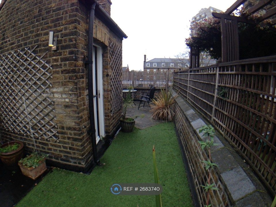 Property photo 3 of 12 Roof Terrace And Handy Store Room