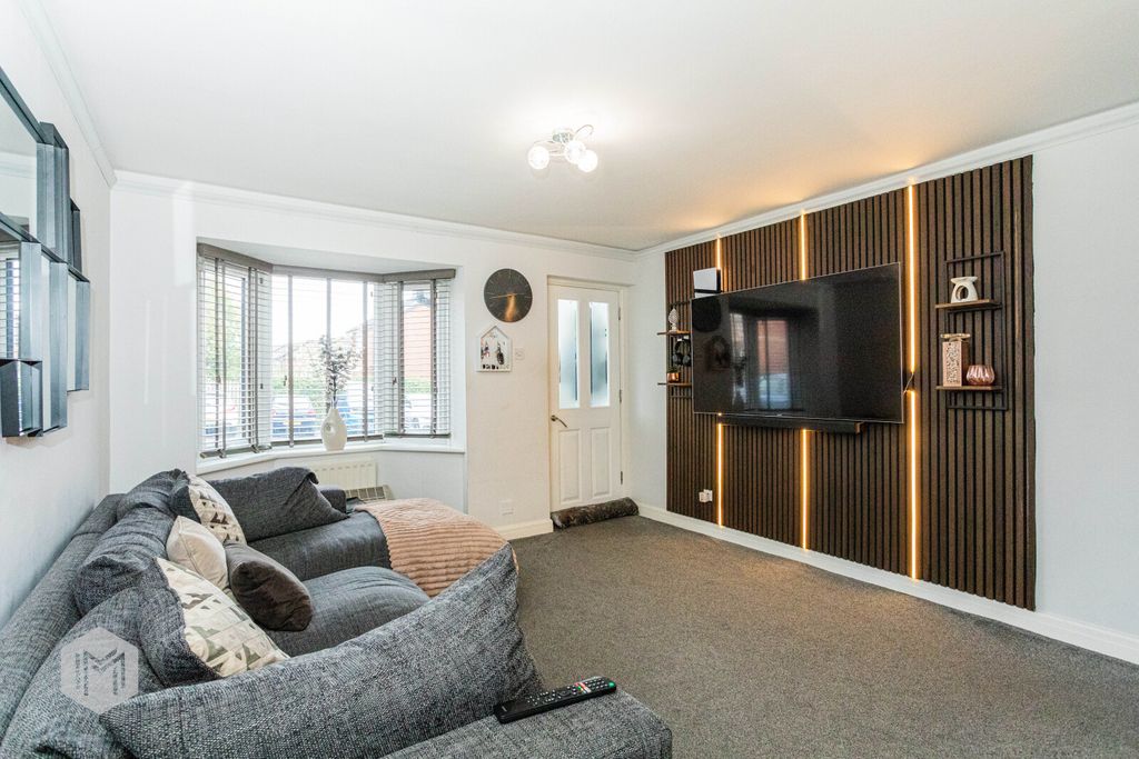 Property photo 2 of 15 Picture No. 04