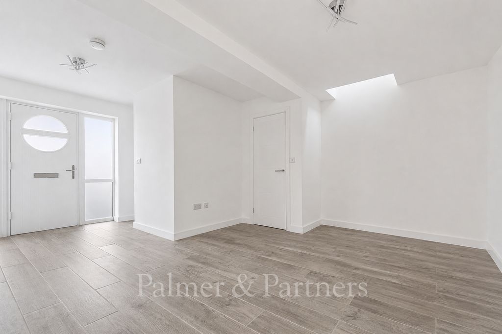 Property photo 3 of 10 Reception Room