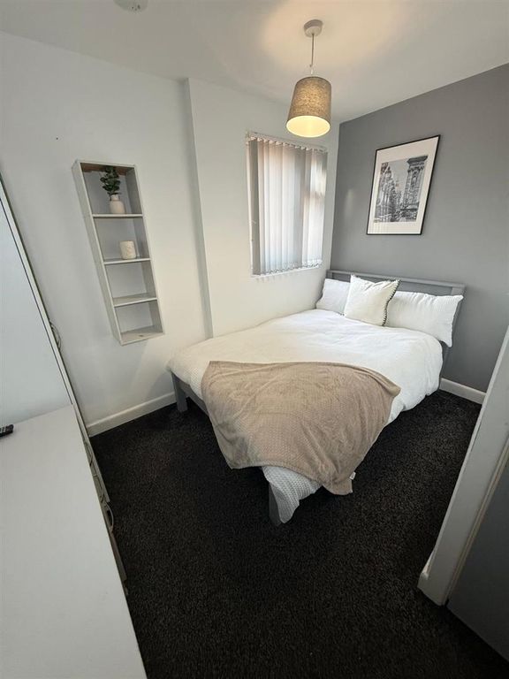 Property photo 1 of 3 Room 6 - 1.Jpeg