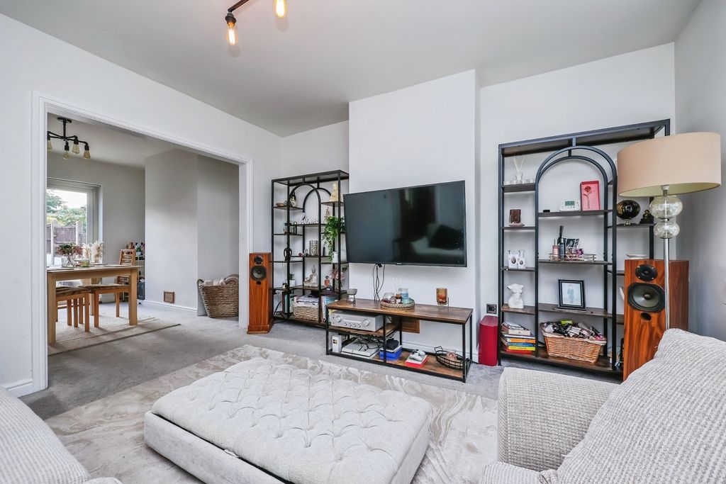 Property photo 2 of 20 Pbox-Img.Jpg