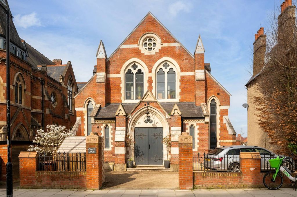 Property photo 1 of 9