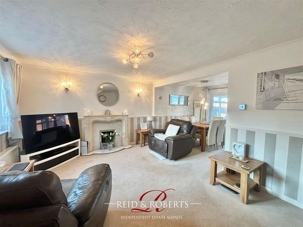Property photo 2 of 31 419.Png
