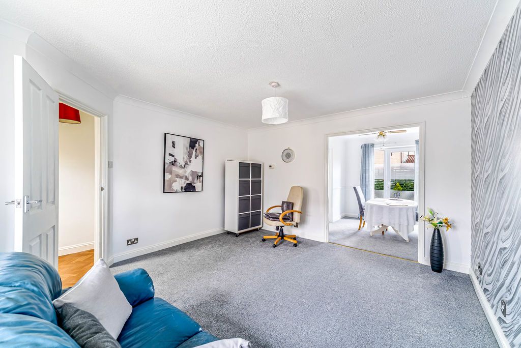 Property photo 3 of 18 Photo 13