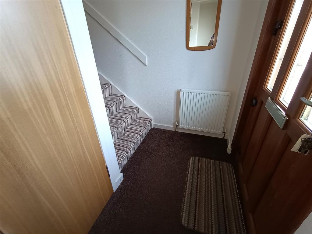 Property photo 2 of 20 Hall