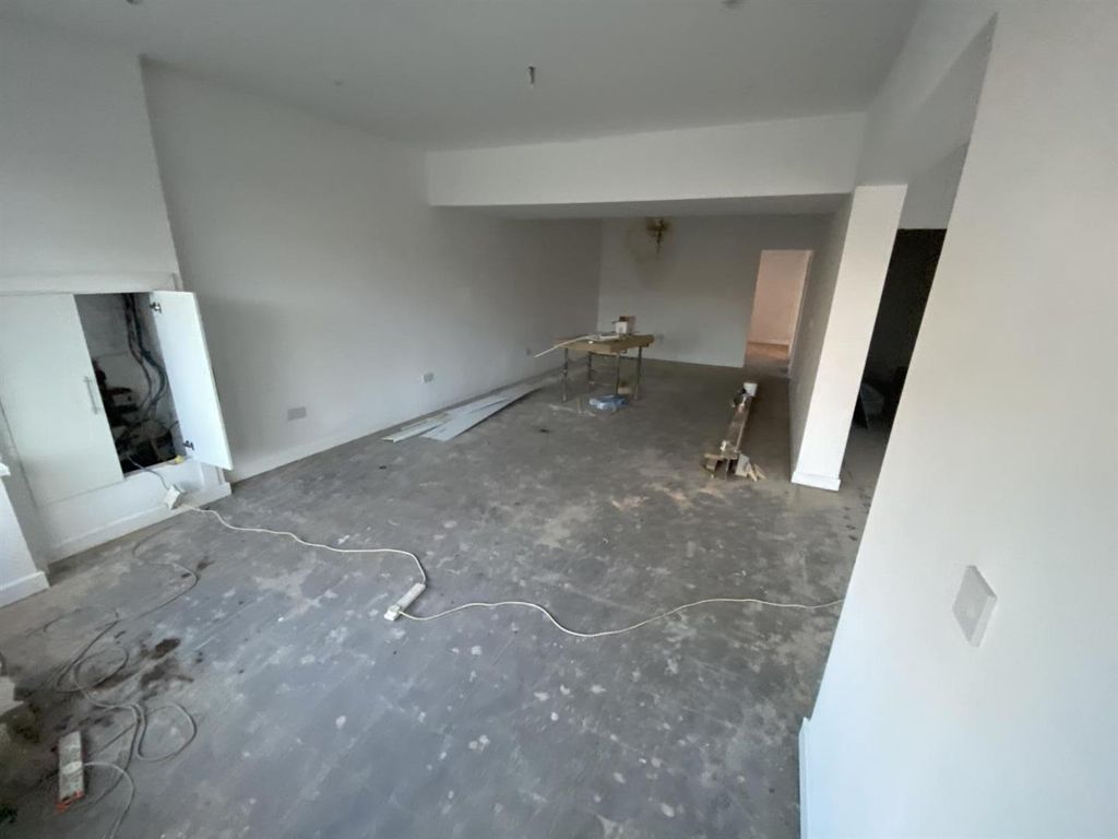 Property photo 2 of 5 Tiverdale Road