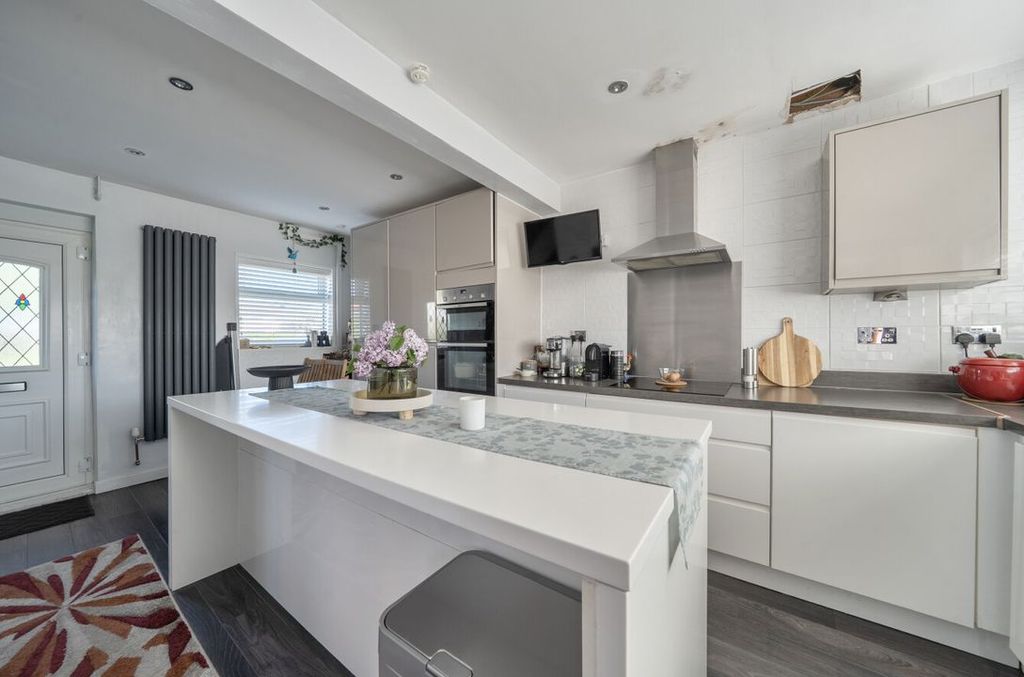 Property photo 2 of 11 1449006769Ea38d0Cfe0A