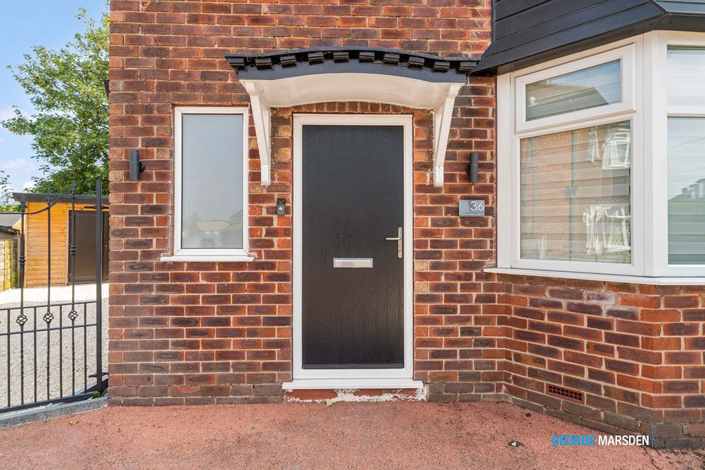 Property photo 3 of 39