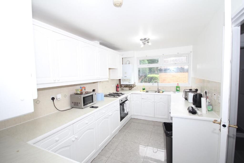 Property photo 2 of 26