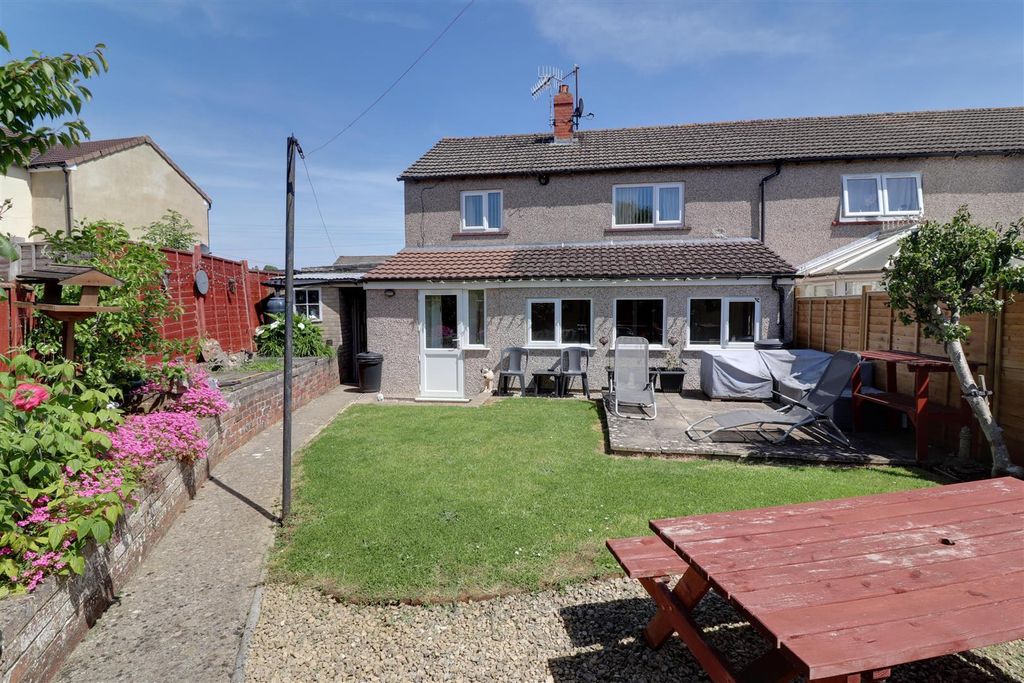 Property photo 2 of 24