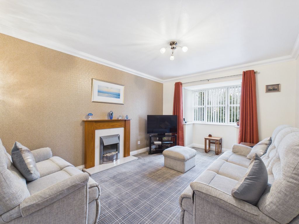 Property photo 2 of 15 4951144