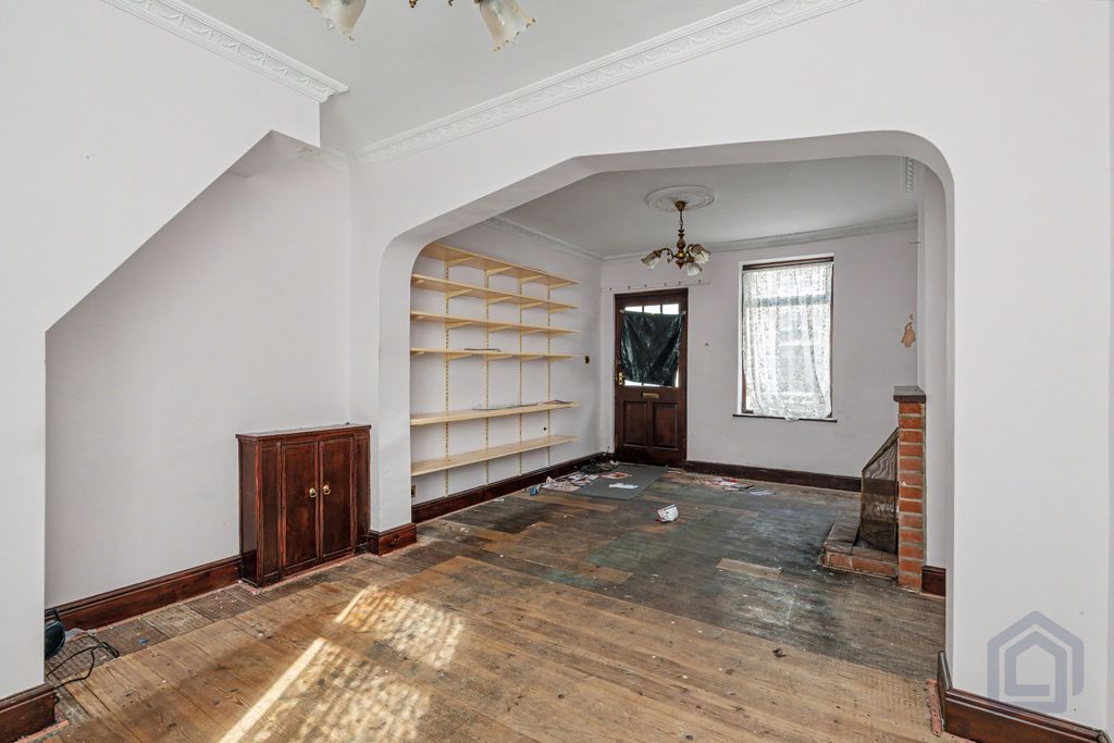 Property photo 2 of 22