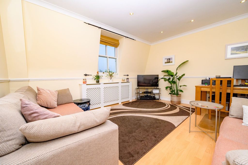 Property photo 2 of 14 Living Room