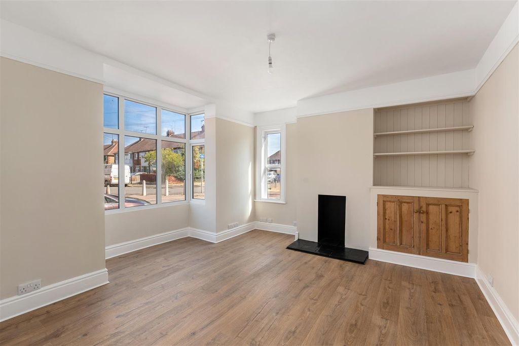 Property photo 3 of 16 21A Gibbs Road, Banbury-4.Jpg