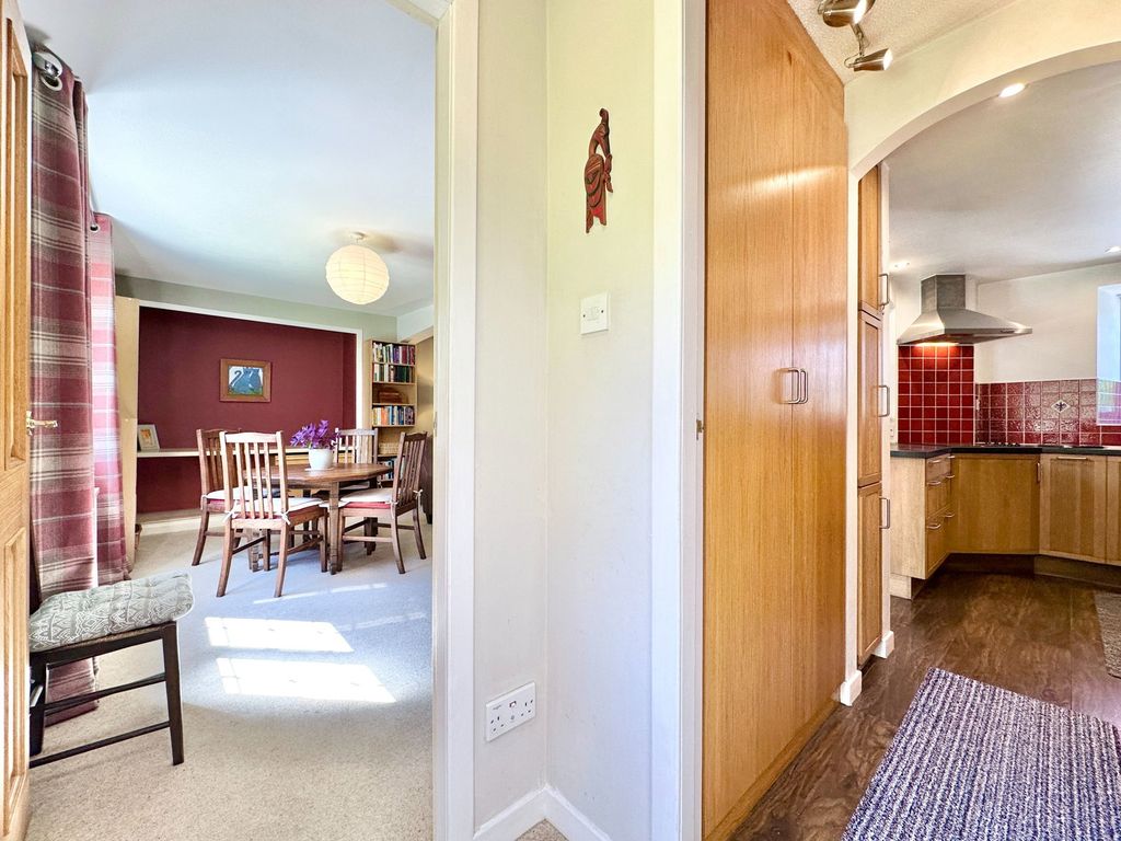Property photo 2 of 26