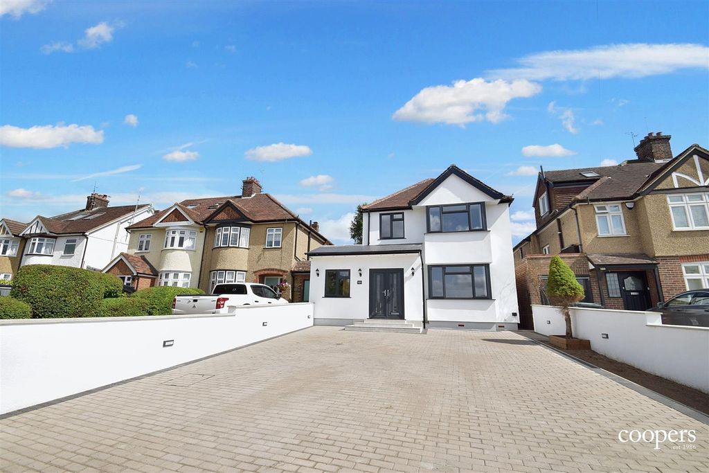Property photo 1 of 10 External