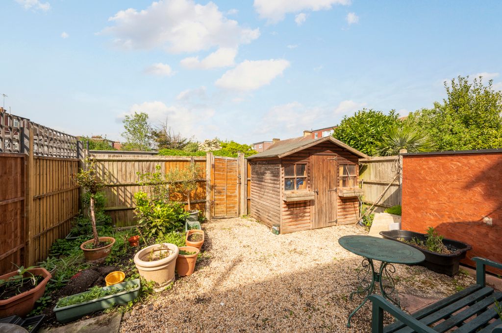 Property photo 3 of 11 Picture No. 06