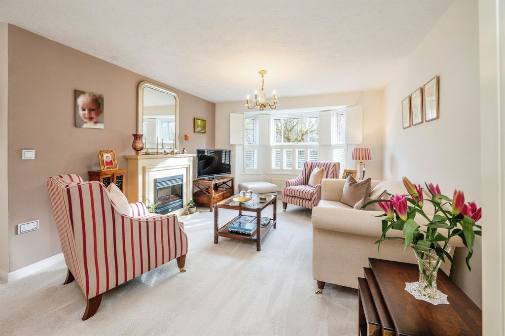 Property photo 3 of 14