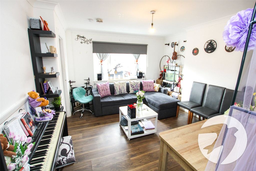 Property photo 2 of 8 Picture No. 09