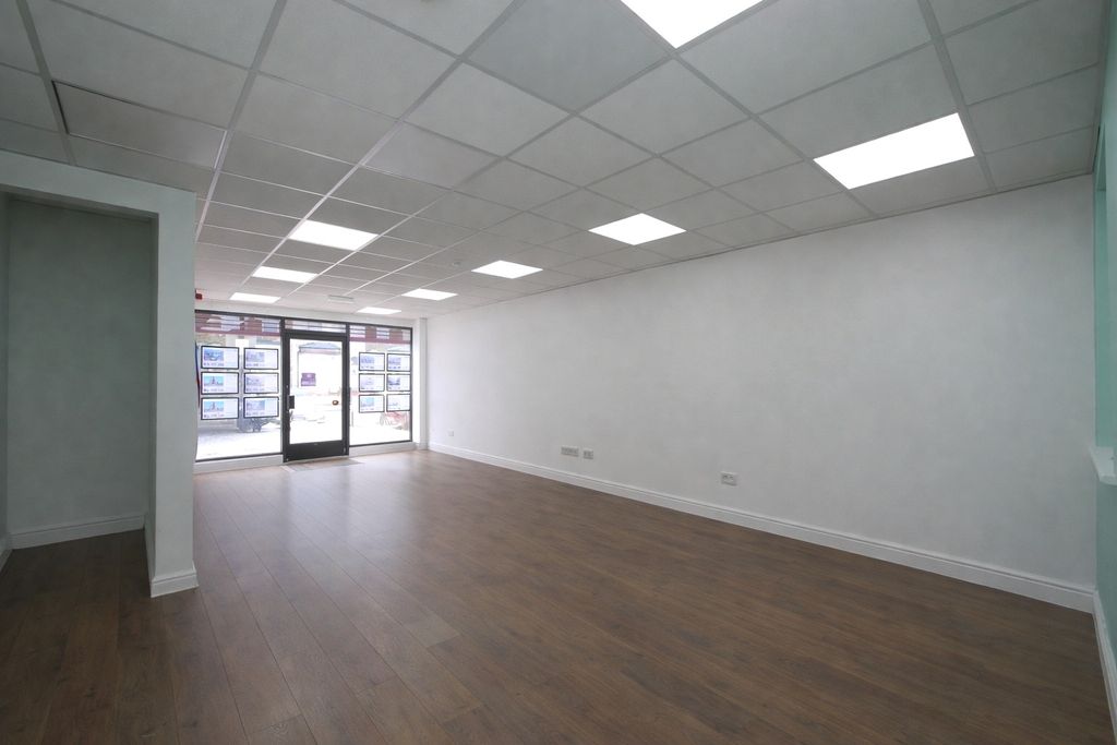 Property photo 2 of 4 4873401