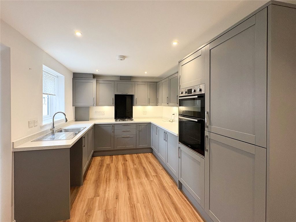 Property photo 3 of 10 Picture No. 05