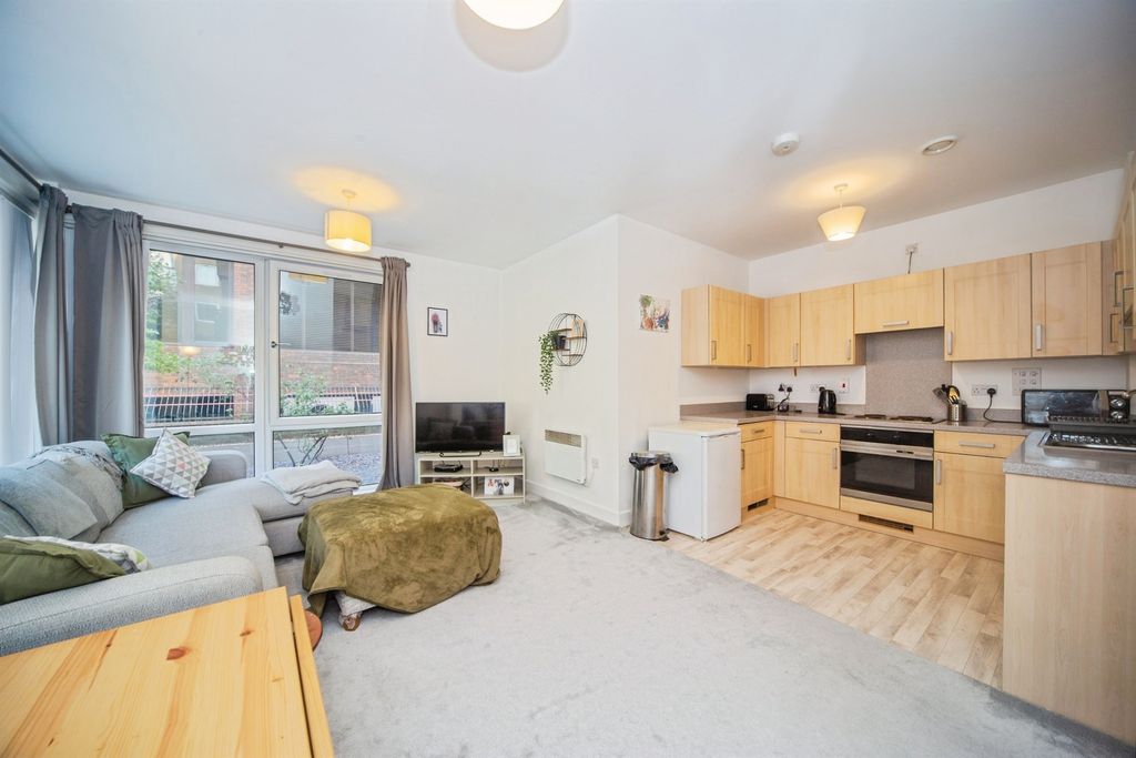 Property photo 2 of 16