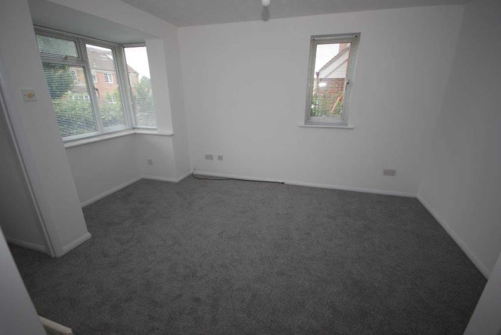 Property photo 3 of 6 Photo