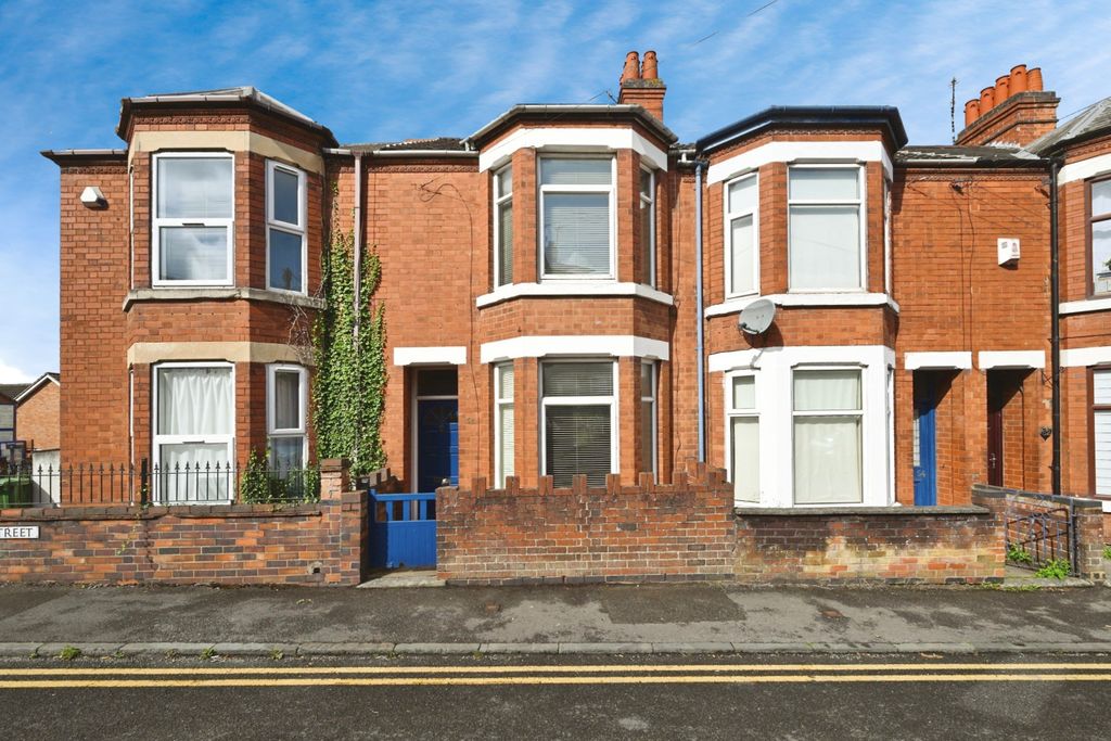 Property photo 1 of 18