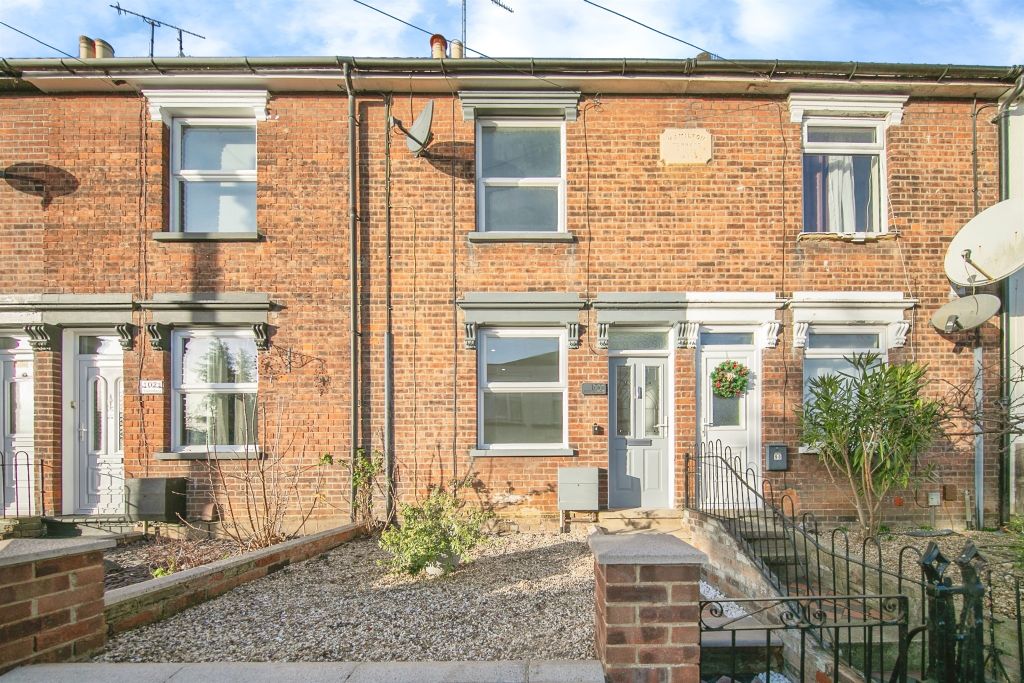 Property photo 1 of 17