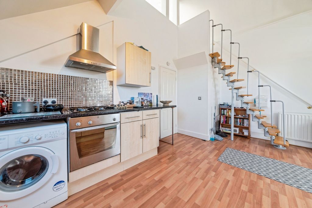 Property photo 3 of 11 5_The_Maltkiln-9