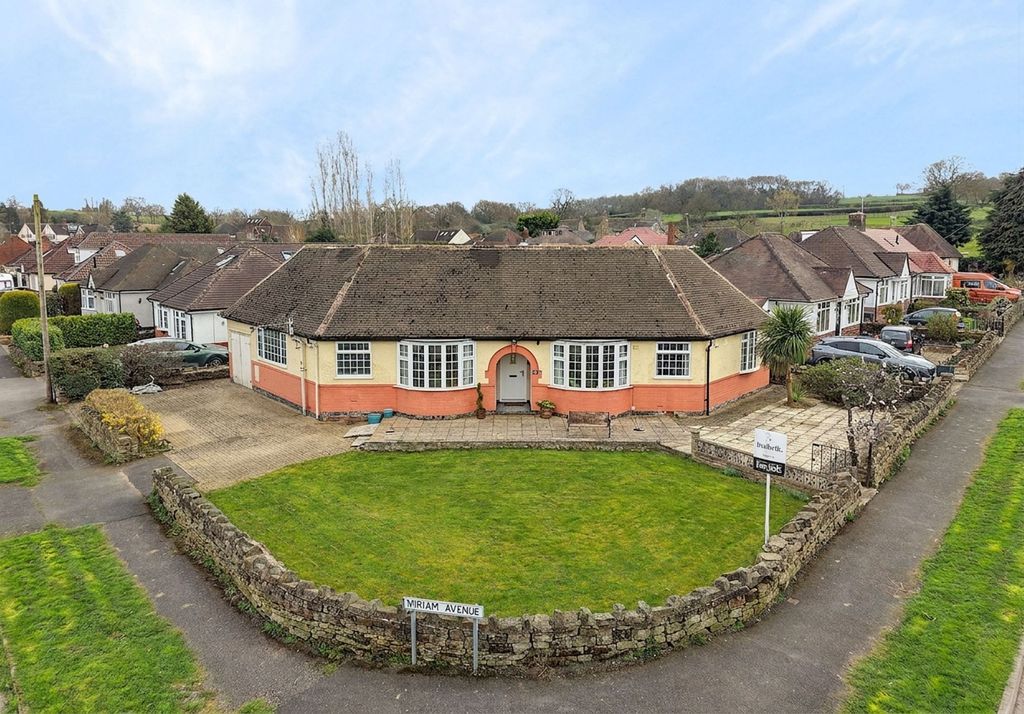 Property photo 1 of 27