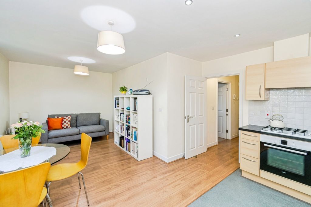 Property photo 2 of 13 Pbox-Img.Jpg