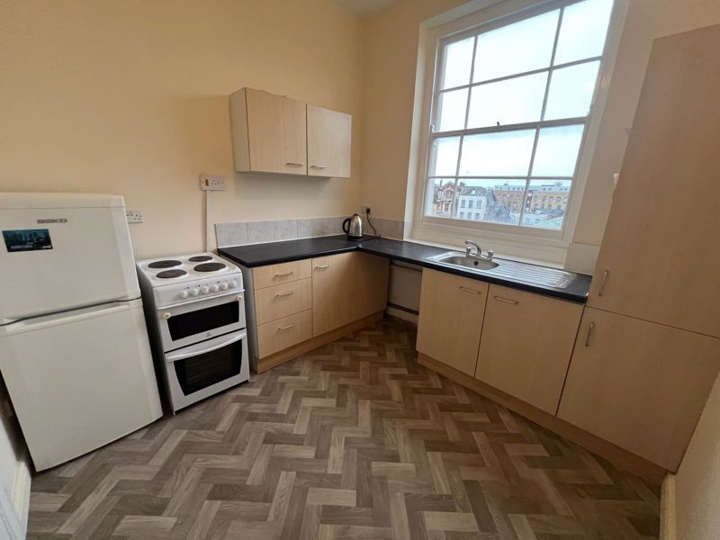 Property photo 2 of 8 Photo 7