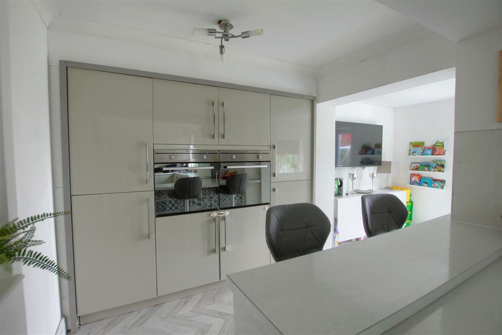 Property photo 3 of 14 Kc3.Jpg